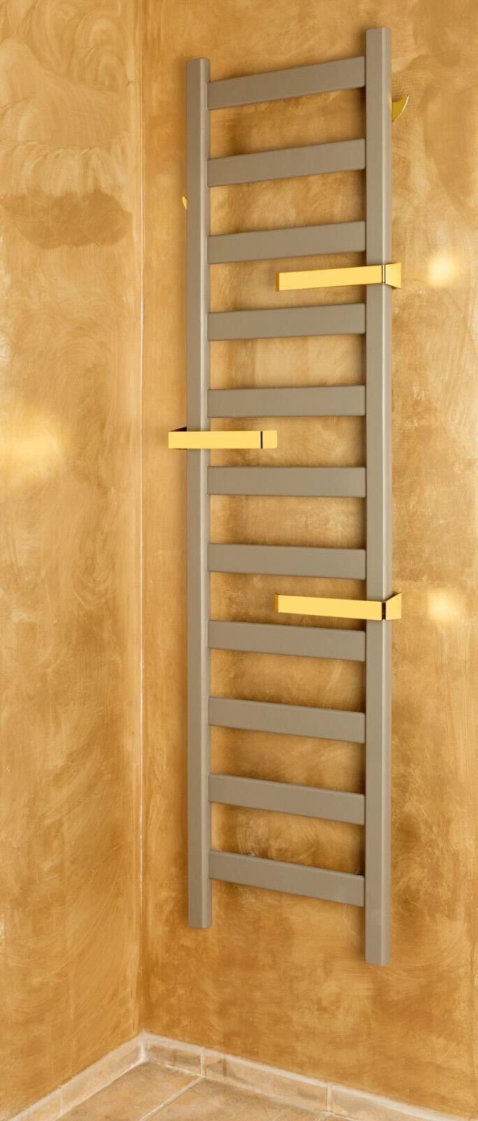 Klantfoto Heatnest Oval Delux radiator in woonkamer